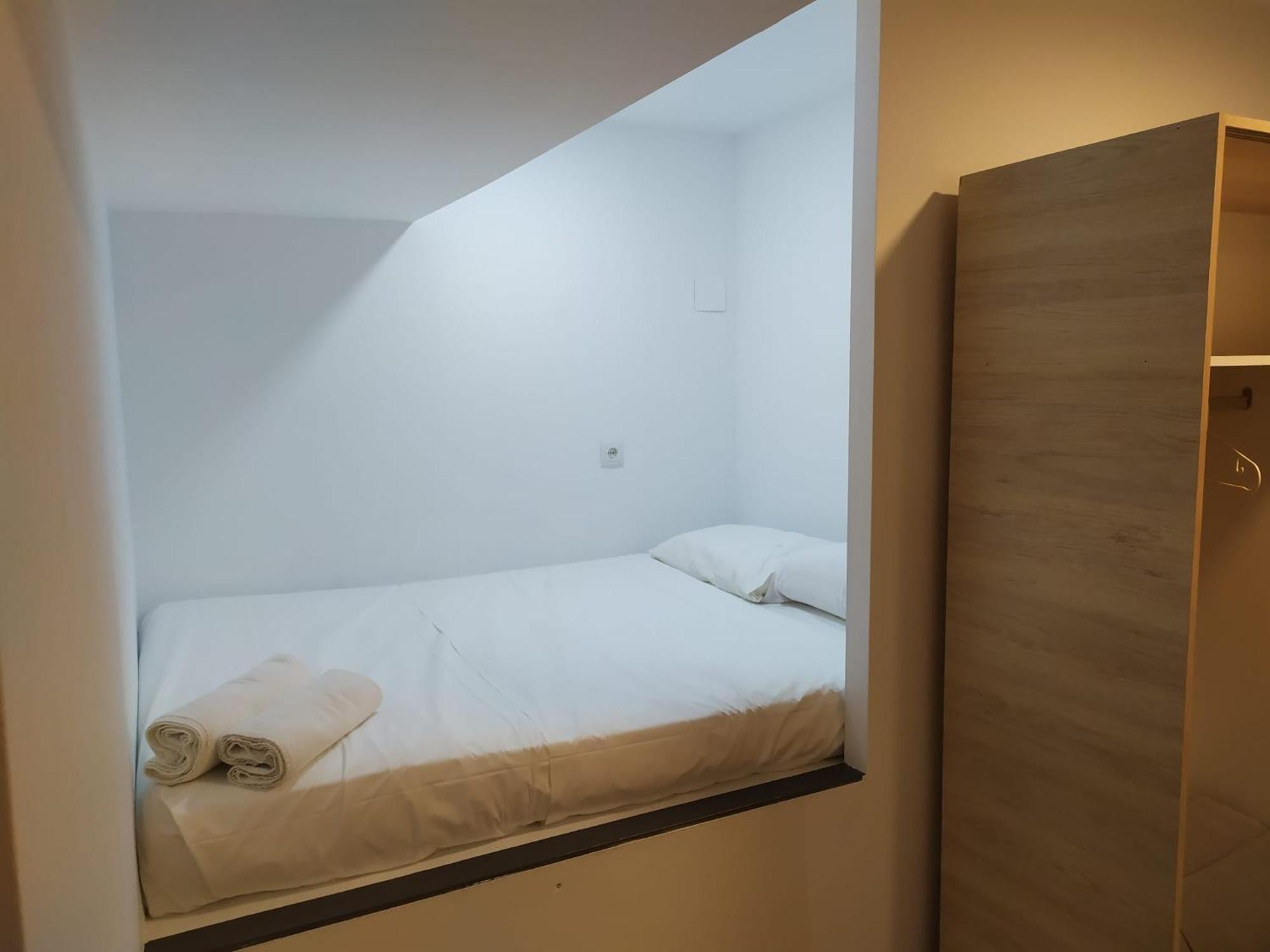 Bizzbeach Hostel