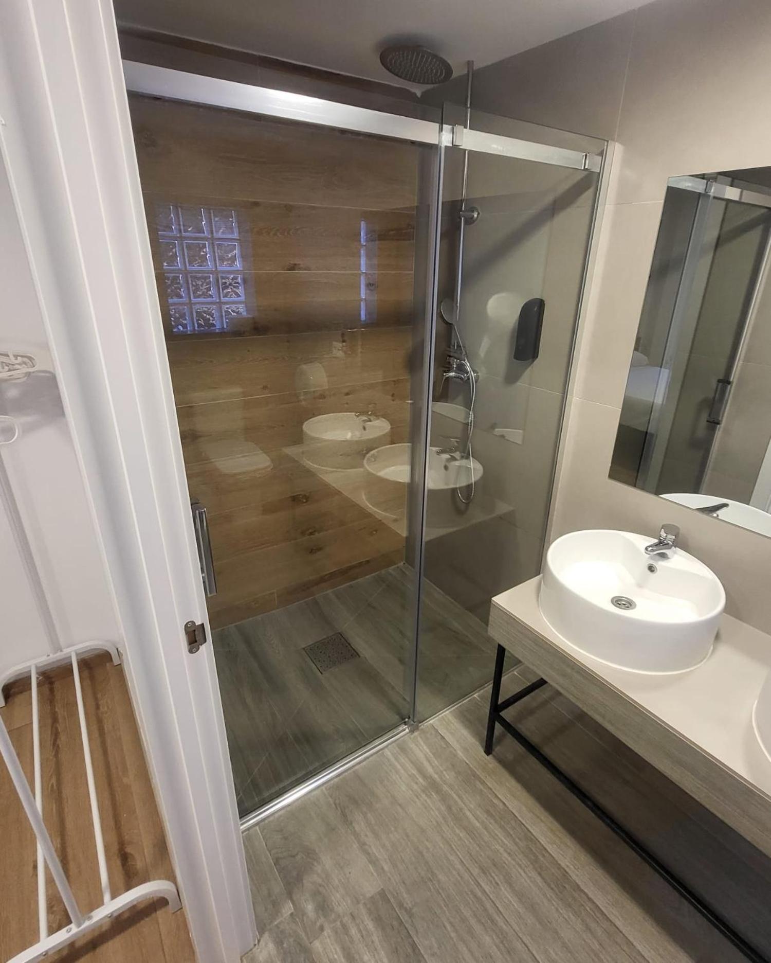 Bizzbeach Hostel Valencia